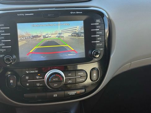 Used 2016 Kia Soul + w/ Primo Package image 20