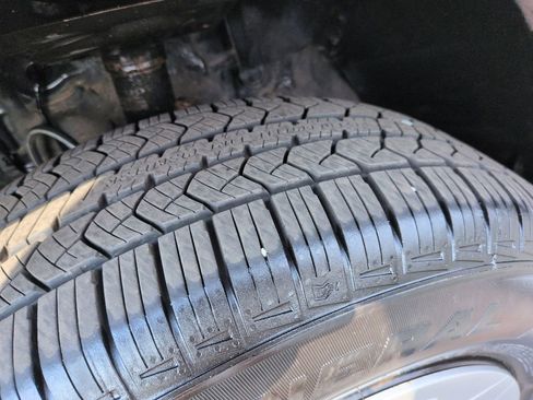 Used 2019 Toyota RAV4 LE w/ All Weather Liner Package AWD/4WD image 28