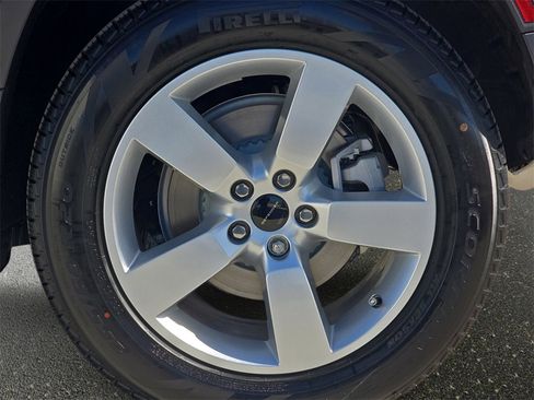 New 2026 Land Rover Defender 110 S image 35