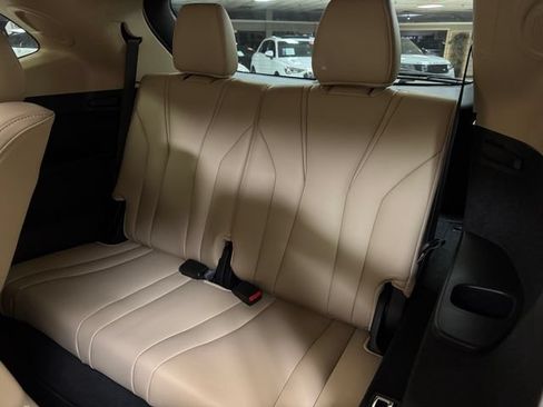 Used 2025 Acura MDX FWD w/ Technology Package image 23
