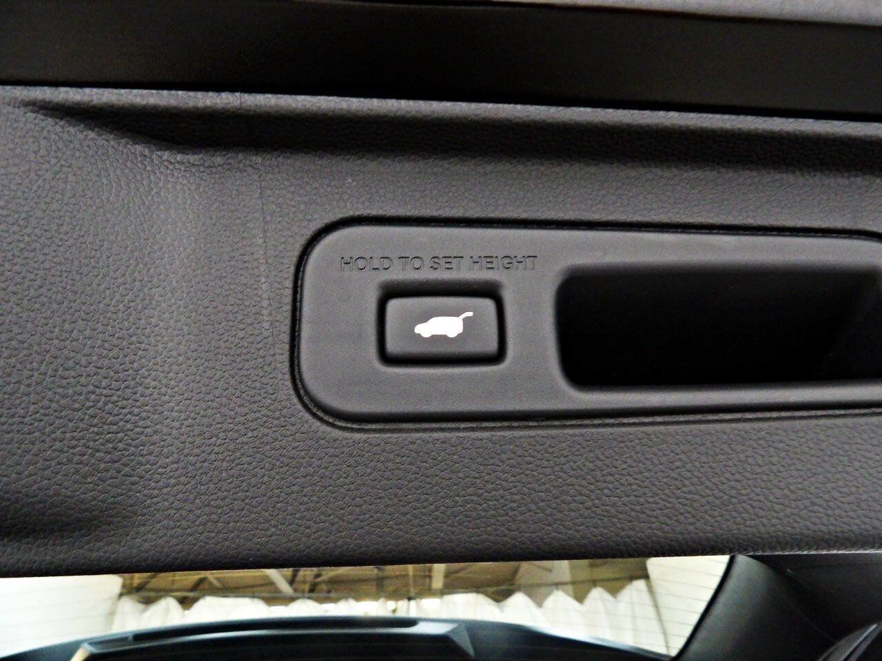 Used 2025 Honda Pilot TrailSport image 15