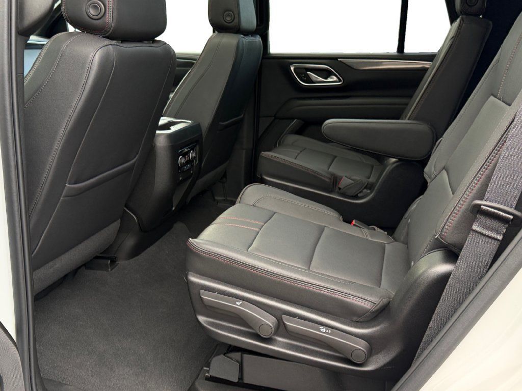 Used 2023 Chevrolet Tahoe RST w/ Luxury Package AWD/4WD image 12