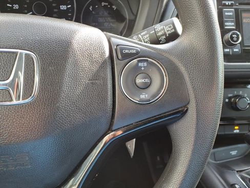 Certified 2017 Honda HR-V LX image 14