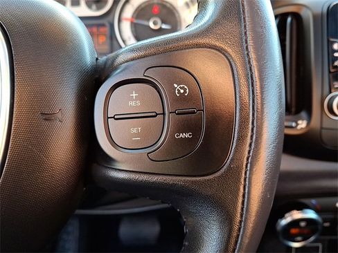 Used 2016 FIAT 500L Trekking image 22