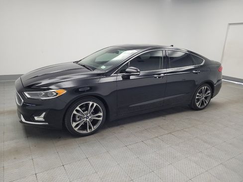 Used 2020 Ford Fusion Titanium image 2