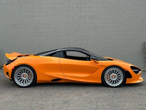 Used 2025 McLaren 750S Spider RWD image 34