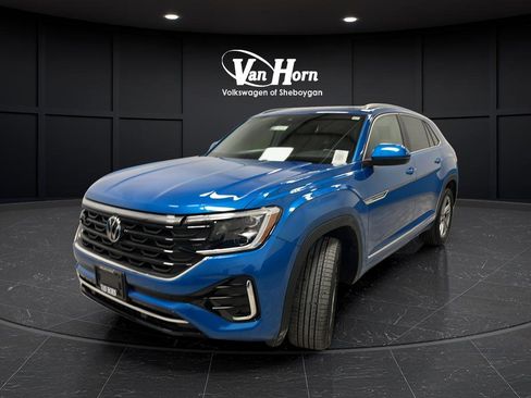 Used 2024 Volkswagen Atlas Cross Sport SEL R-Line AWD/4WD image 7