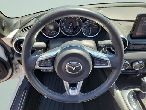 Used 2022 MAZDA MX-5 Miata RF Grand Touring RWD image 18