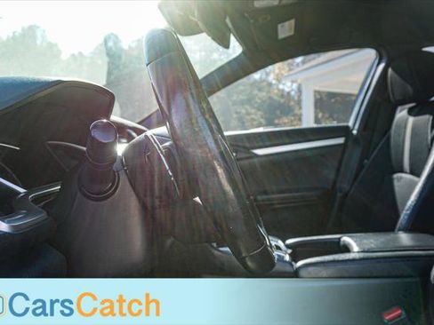 Used 2019 Honda Civic Sport image 32