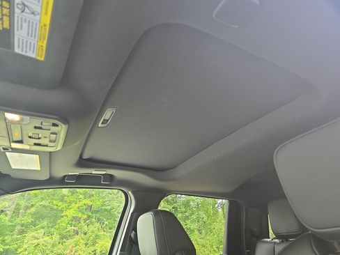 Certified 2025 Toyota Tacoma TRD Off-Road w/ TRD Off Road Premium Package AWD/4WD image 30