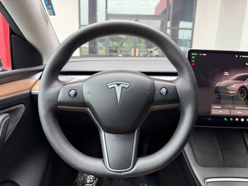 Used 2023 Tesla Model Y Long Range AWD/4WD image 12