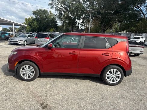 Used 2022 Kia Soul LX FWD image 7