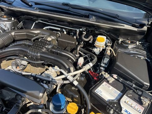 Used 2019 Subaru Crosstrek 2.0i Premium AWD/4WD image 12