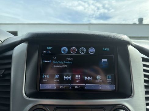 Used 2018 GMC Yukon SLT w/ HD Trailering Package AWD/4WD image 24