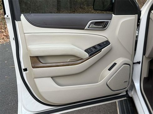 Used 2019 GMC Yukon Denali w/ Denali Ultimate Package image 8