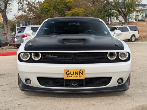 Used 2018 Dodge Challenger T/A image 9