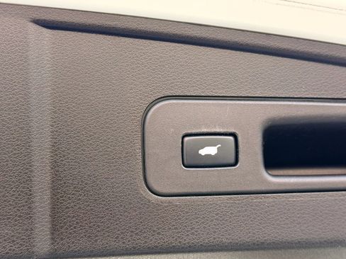 Used 2017 Acura MDX SH-AWD image 29