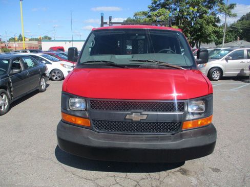 Used 2012 Chevrolet Express 1500 image 3