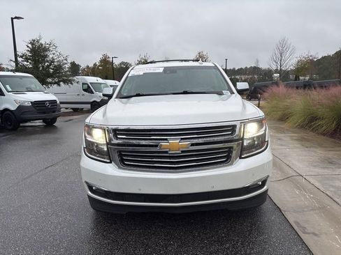 Used 2019 Chevrolet Suburban Premier w/ Premier Plus Edition image 7