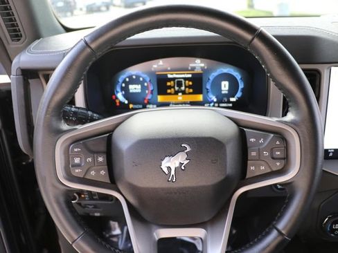 Used 2025 Ford Bronco Outer Banks AWD/4WD image 26