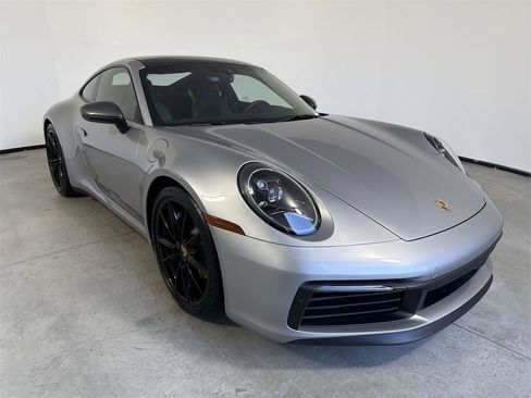 Certified 2024 Porsche 911 Carrera T image 9