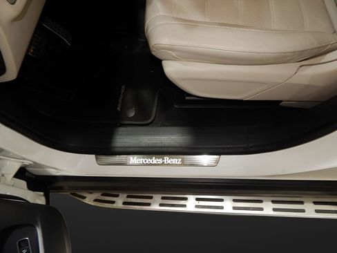Used 2024 Mercedes-Benz GLS 580 4MATIC image 8