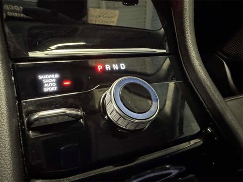 Used 2022 Jeep Grand Cherokee Limited image 24