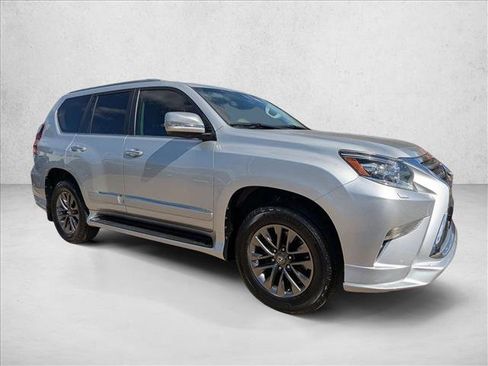 Used 2019 Lexus GX 460 Luxury image 3
