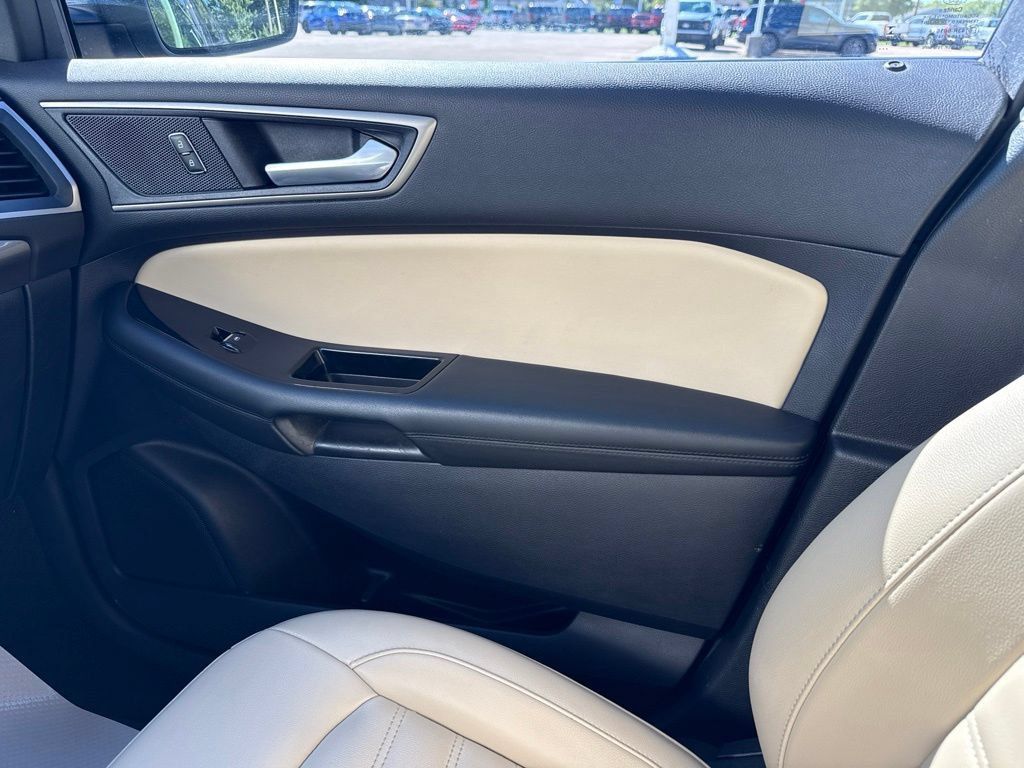 Used 2019 Ford Edge SEL w/ Equipment Group 201A AWD/4WD image 23