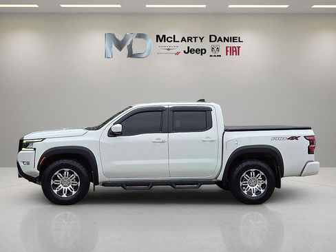 Used 2023 Nissan Frontier PRO-4X w/ Technology Package AWD/4WD image 3