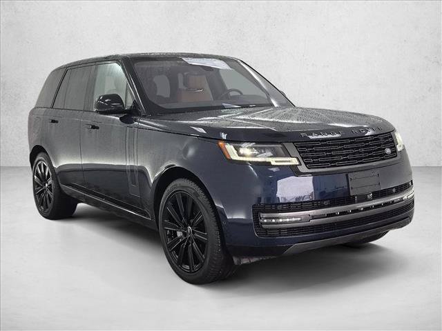 Used 2023 Land Rover Range Rover SE AWD/4WD image 3