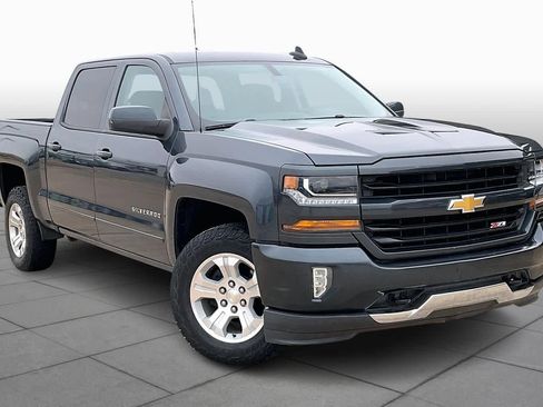 Used 2018 Chevrolet Silverado 1500 LT w/ All Star Edition image 4