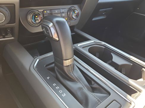 Used 2019 Ford F150 Raptor w/ Equipment Group 802A Luxury image 20