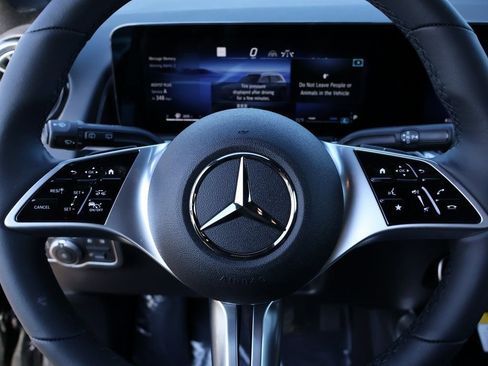 New 2026 Mercedes-Benz GLB 250 4MATIC image 38