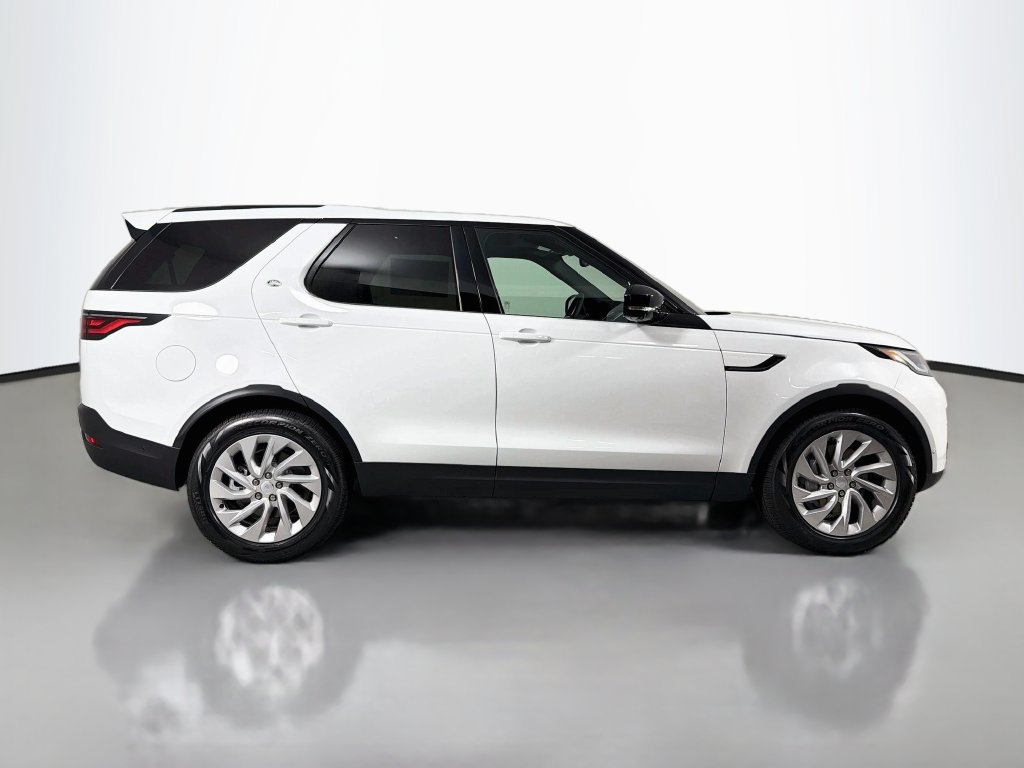 New 2026 Land Rover Discovery S AWD/4WD image 4