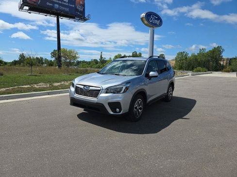 Used 2021 Subaru Forester Premium AWD/4WD image 1