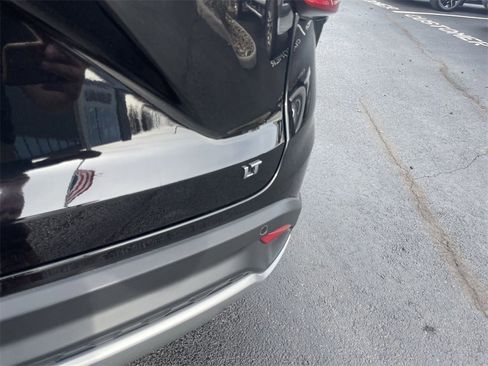 Used 2025 Chevrolet Trax LT w/ Driver Confidence Package image 6