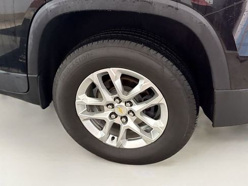 Used 2019 Chevrolet Traverse LT image 32