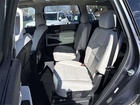 Used 2021 Kia Telluride SX w/ SX Prestige Package image 17