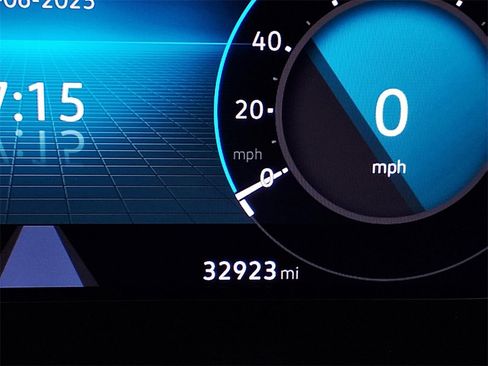 Used 2024 Volkswagen Atlas SE image 17