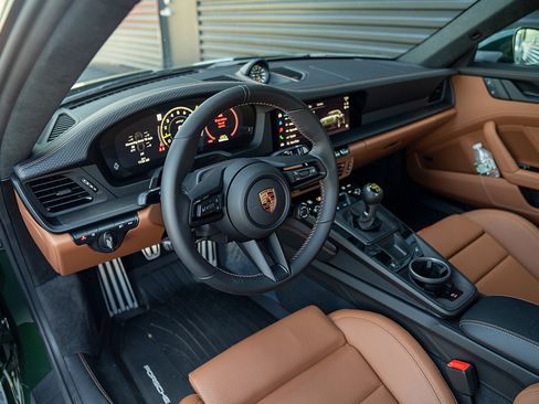 Used 2026 Porsche 911 GT3 RWD image 4