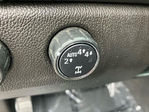 Used 2022 Chevrolet Colorado Z71 AWD/4WD image 13
