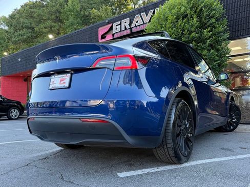 Used 2021 Tesla Model Y Long Range AWD/4WD image 13