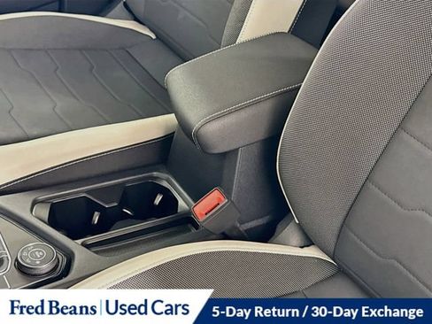 Used 2025 Volkswagen Taos SE AWD/4WD image 41