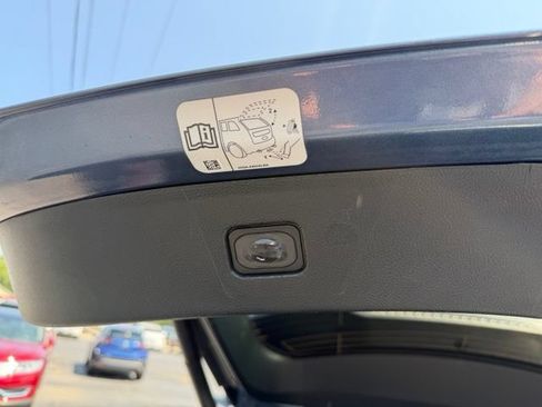 Used 2019 Ford Edge SEL w/ Equipment Group 201A AWD/4WD image 13