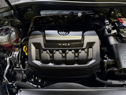 Used 2022 Volkswagen Tiguan S image 29