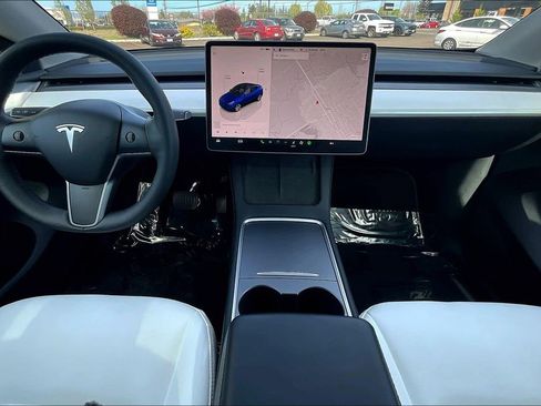 Used 2023 Tesla Model Y Long Range AWD/4WD image 16