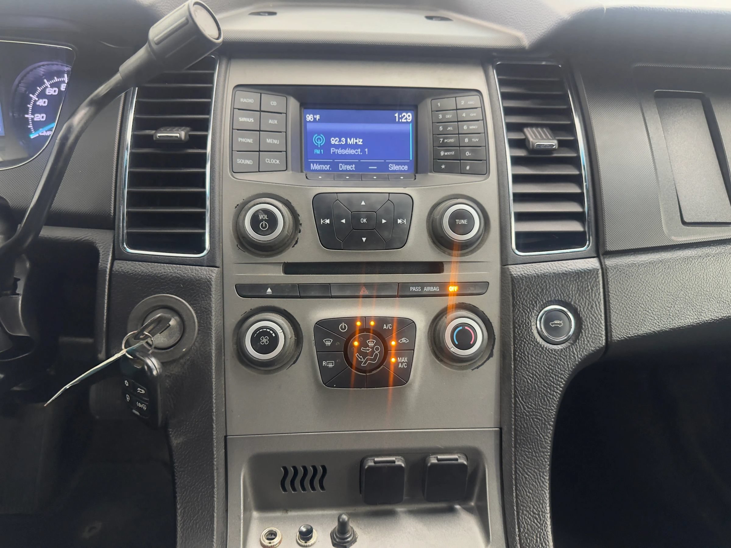 Used 2018 Ford Taurus Police Interceptor FWD image 15