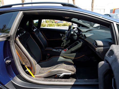 Used 2023 Lamborghini Huracan Sterrato image 45