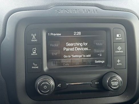 Used 2016 Jeep Renegade Latitude w/ Cold Weather Group image 32